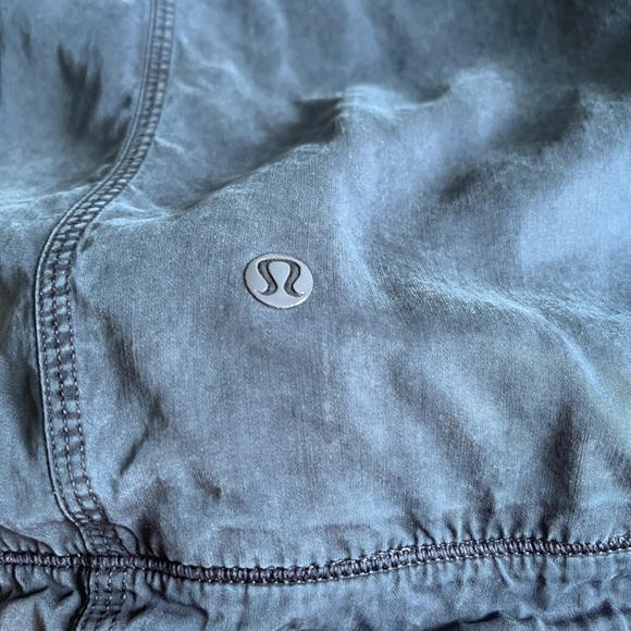RARE Lululemon sweater - Picture 4 of 4